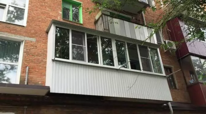 Остекление и расширение балконов