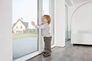 Пластиковые окна в детской – надежная защита от шума и пыли