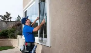 Уход за окнами и ремонт москитных сеток