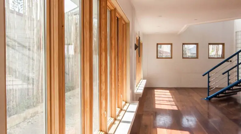 Плюсы и минусы деревянных окон