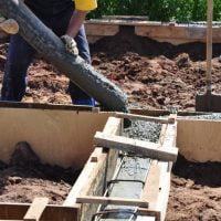 Ленточный фундамент: Основа надежности и устойчивости в строительстве