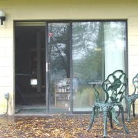 Раздвижные двери осенью: комфорт и стиль в вашем доме