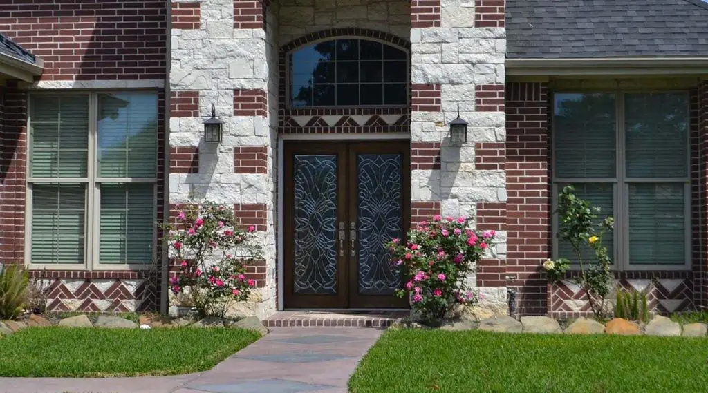 7 вещей, которые вам нужно знать перед покупкой входных дверей