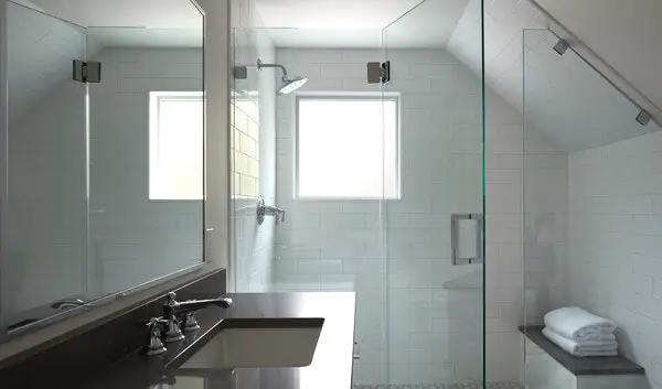 Безопасное стекло: Окна из закаленного стекла и многослойные стеклопакеты