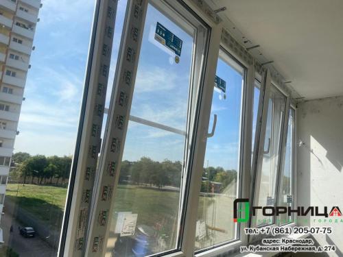 Остеклен балкон по ул Лукьяненко